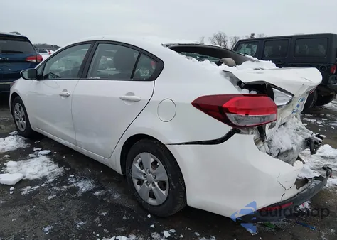 2018 Kia Forte Lx z USA, uszkodzony, nr VIN 3KPFK4A78JE275454